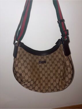 Gucci Beige Monogram Shoulder Bag with Green-Red Adjustable Strap